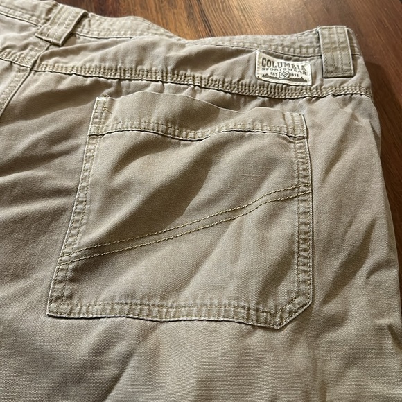 Columbia Omnishield Advanced Repellency Men’s Cargo Khaki Shorts size 42 - Picture 3 of 11